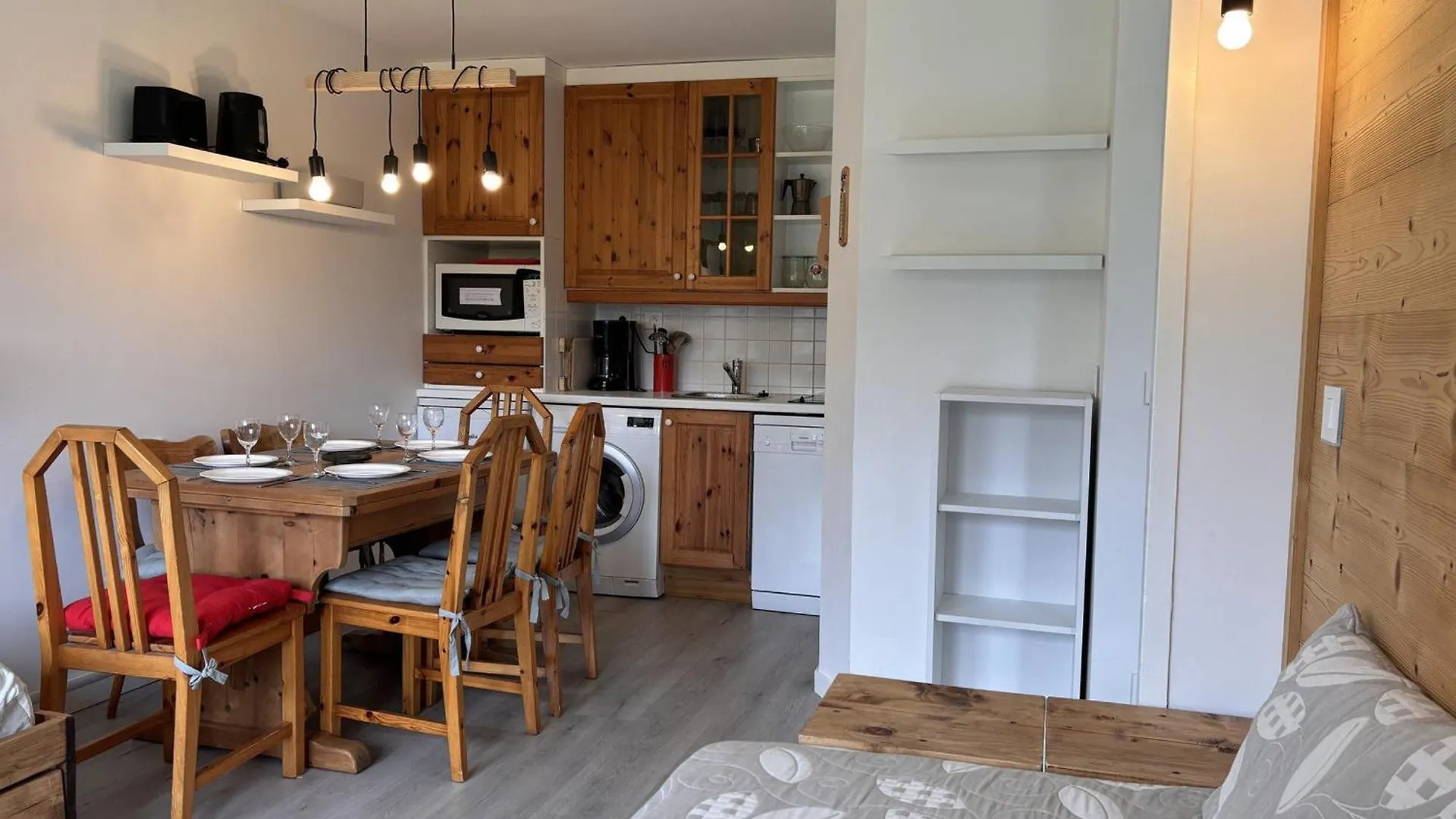Appartement Confort 6 Pers, Skis Aux Pieds, Services Inclus! - Fr-1-634-101 contacts